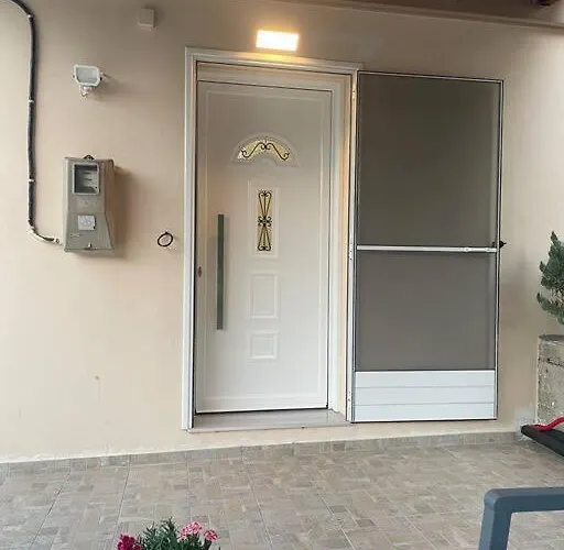 Anastasia's * La Canea